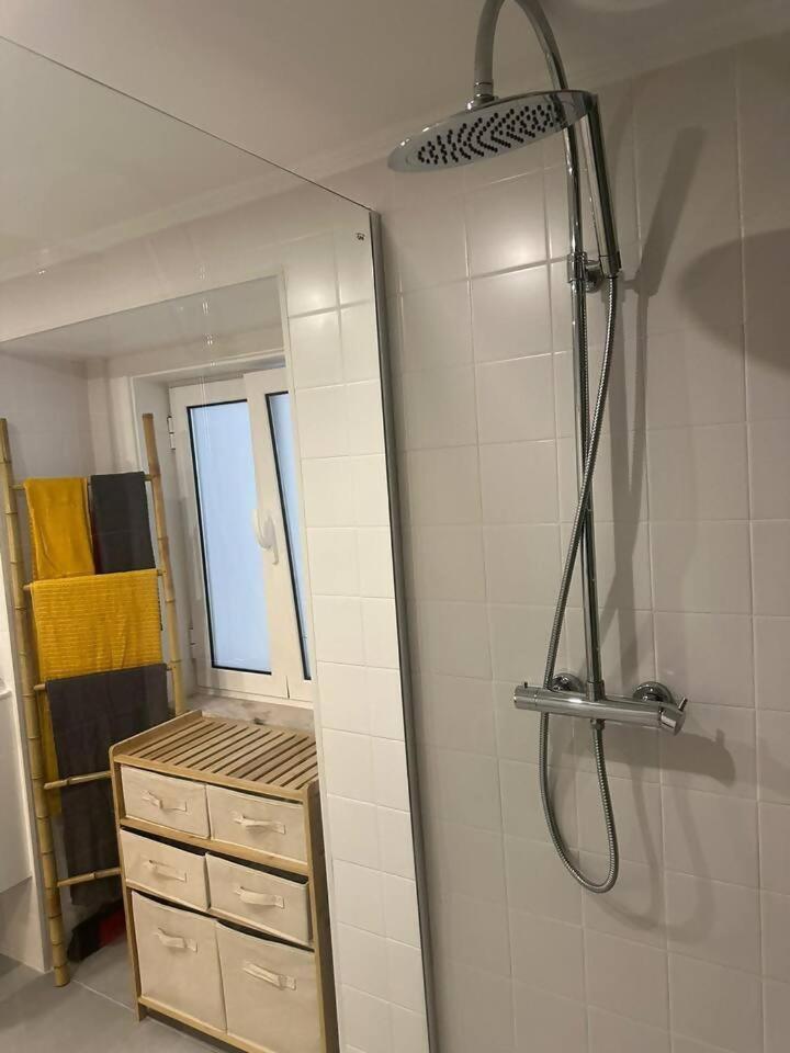 Stylish Renovated Apartment In Chiado Lisbon Luaran gambar